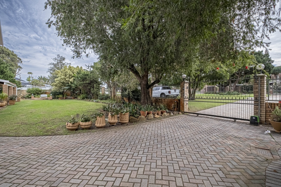 4 Bedroom Property for Sale in Walmer Eastern Cape